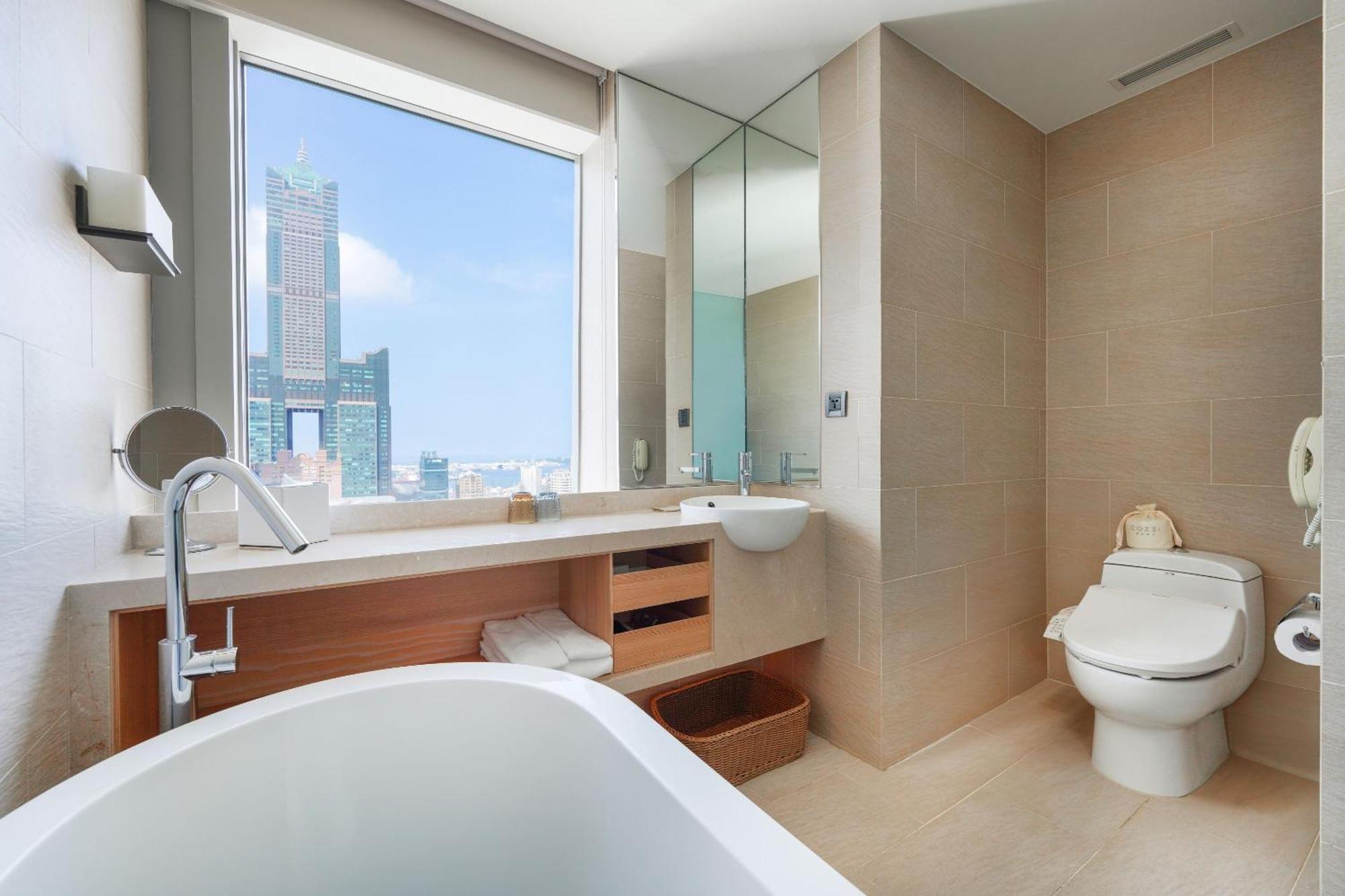 Hotel COZZI Zhongshan Kaohsiung Esterno foto