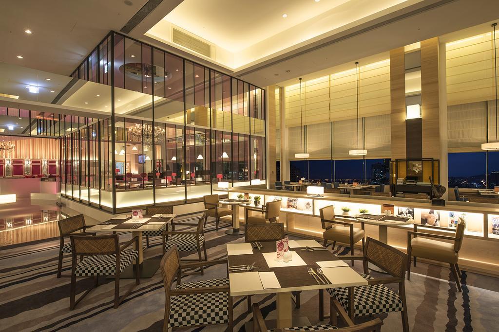 Hotel COZZI Zhongshan Kaohsiung Esterno foto