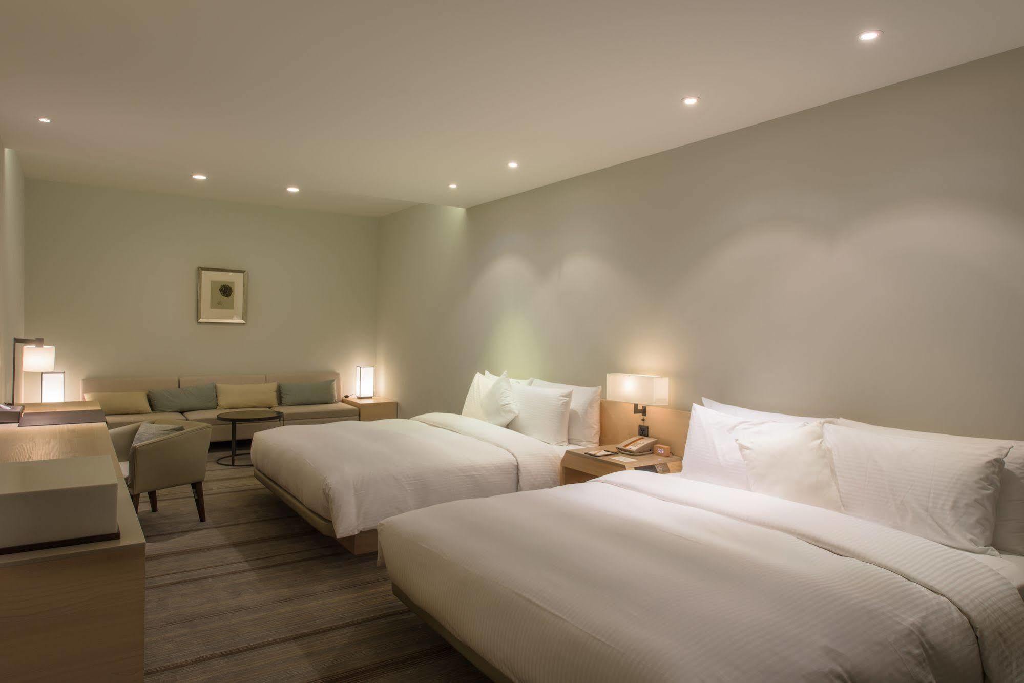 Hotel COZZI Zhongshan Kaohsiung Esterno foto